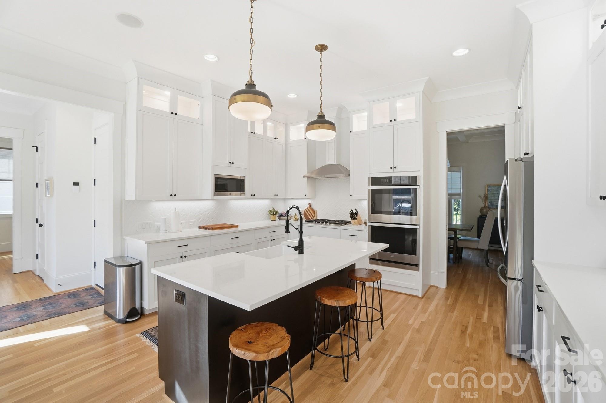 Alexander Crest - Residential