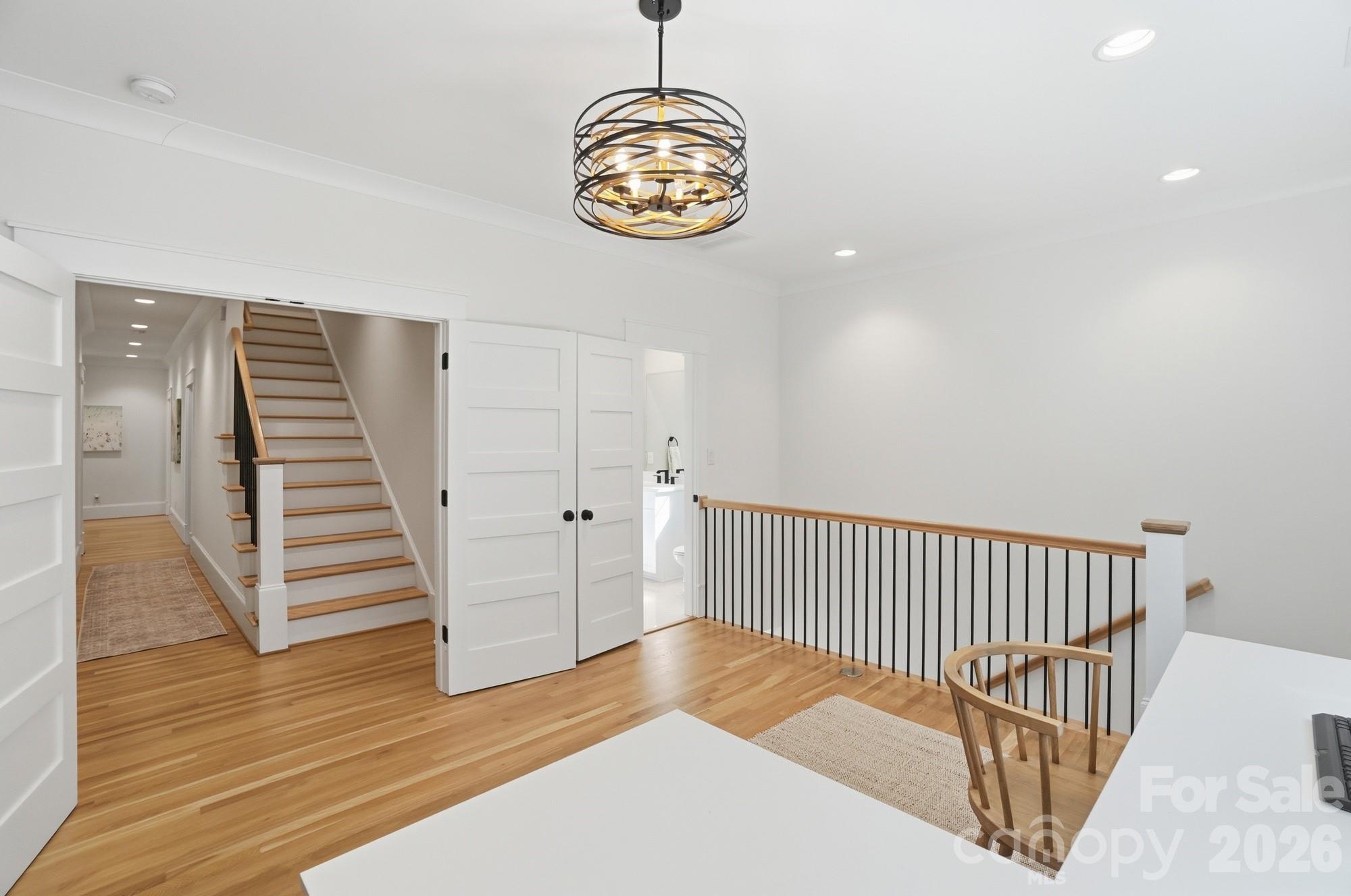 Alexander Crest - Residential