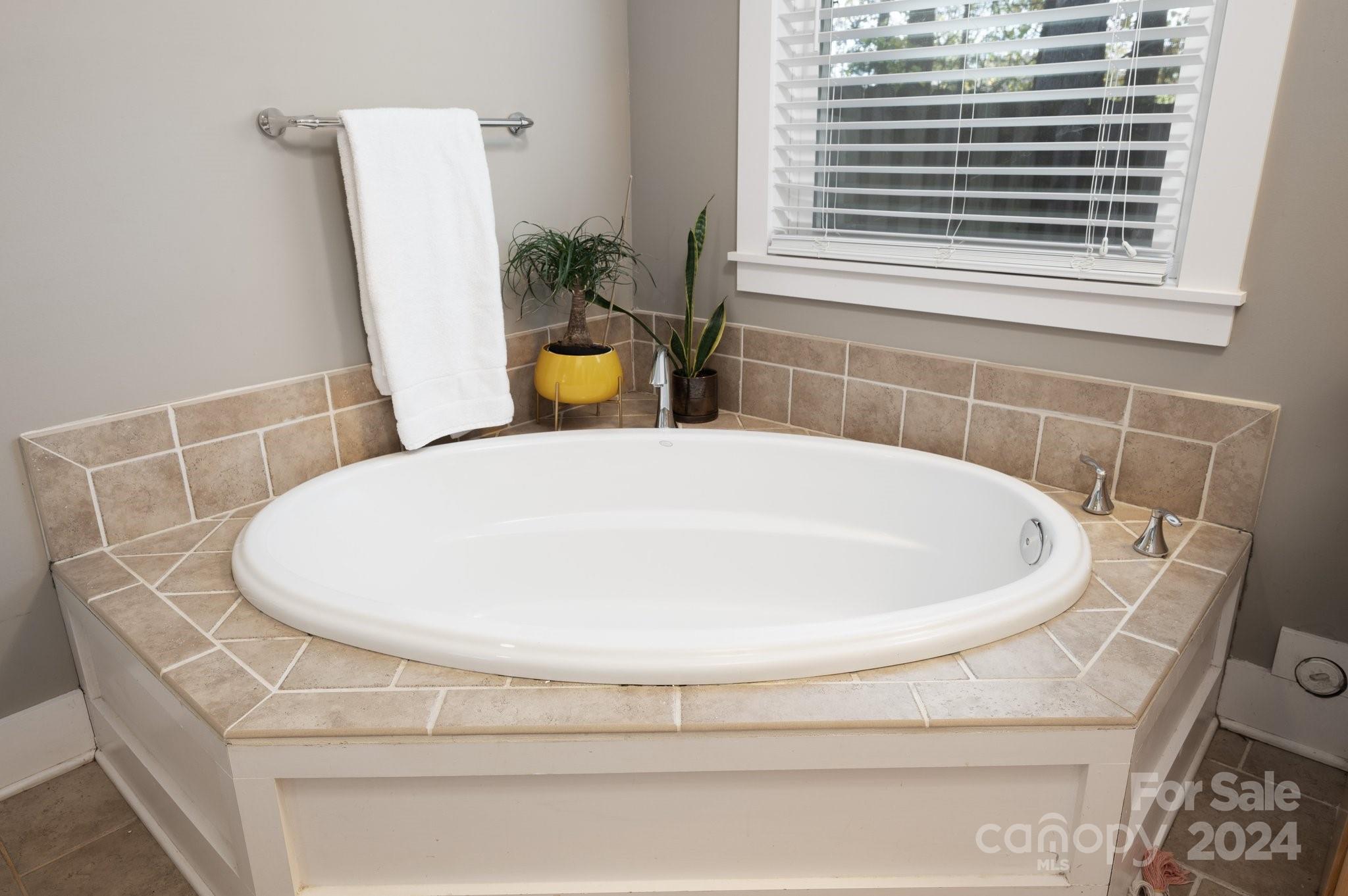 Village at Knotty Alder Court - Residential