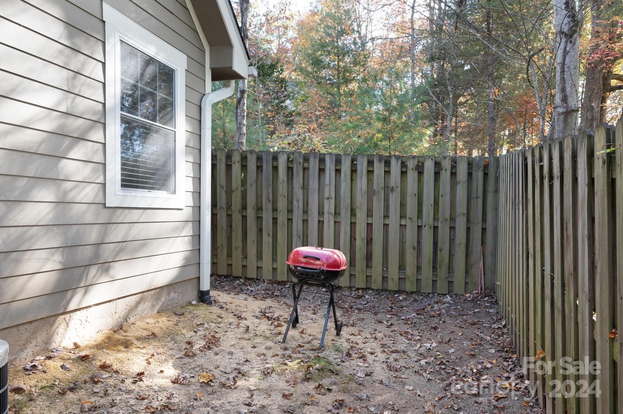 Village at Knotty Alder Court - Residential