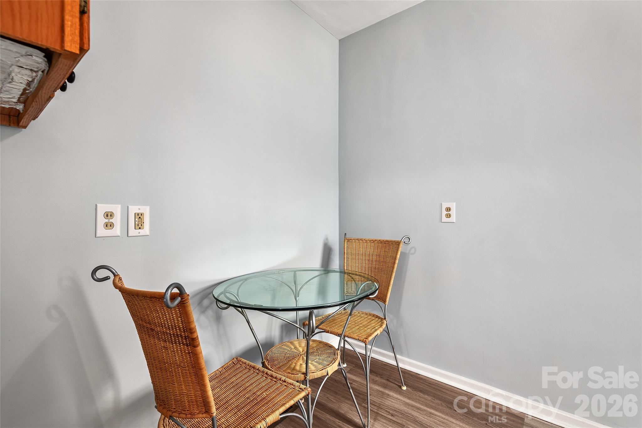 Beverly Condos - Residential