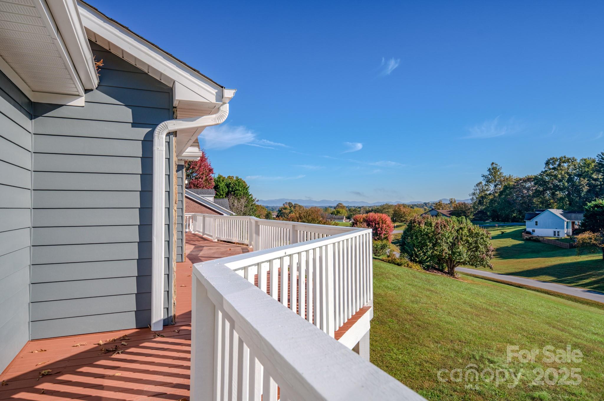 59 Knollview Drive