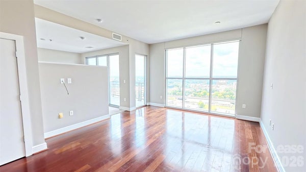 333 W TRADE ST UNIT 1705, CHARLOTTE, NC 28202 - Image 048dbf00d5fab9d128feea53faa44346/1813566146