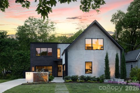 Photo of 812 Herrin Avenue, Charlotte, NC 28205 (MLS # 4372335)