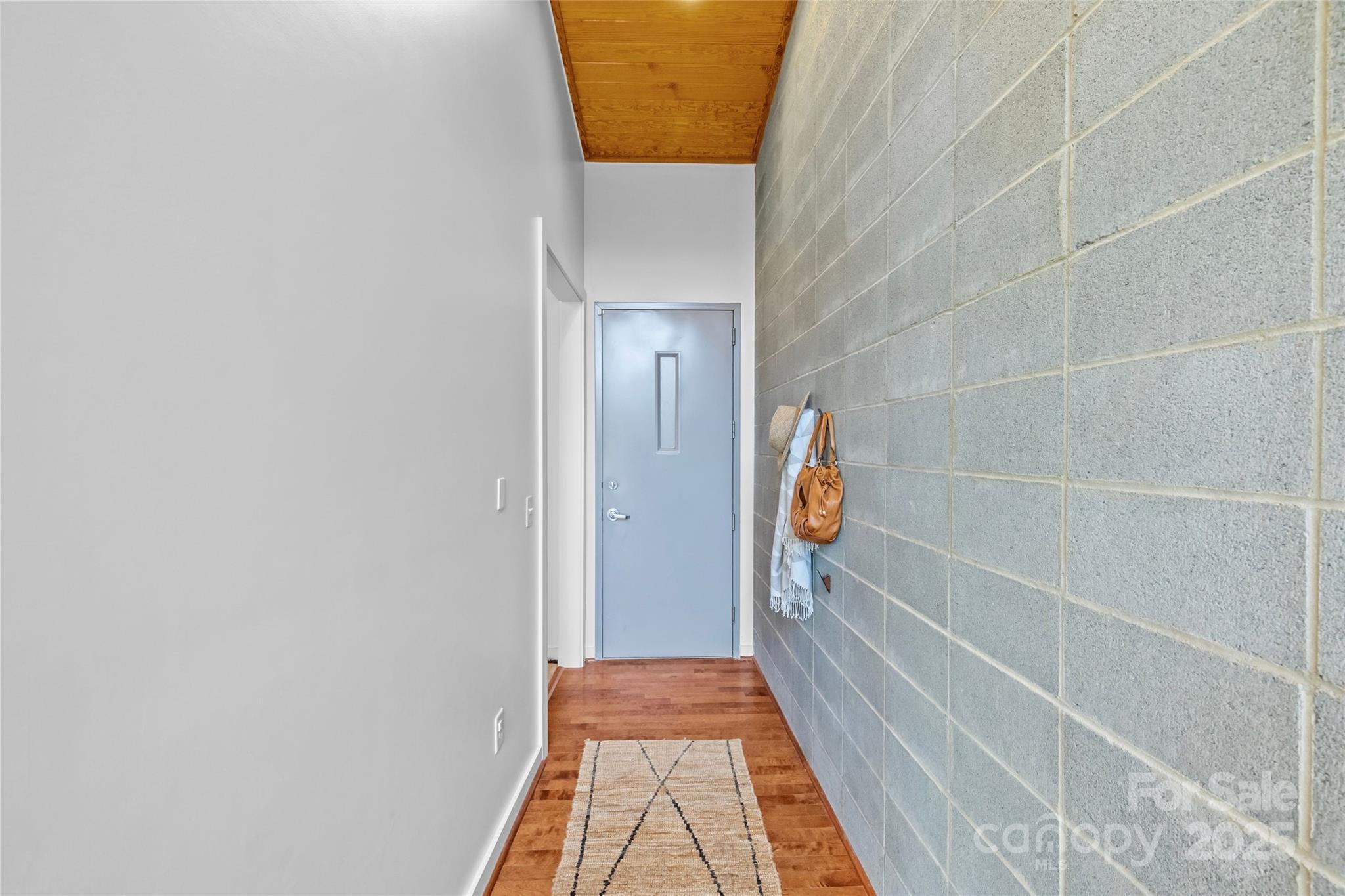 2116 Mcclintock Road 232