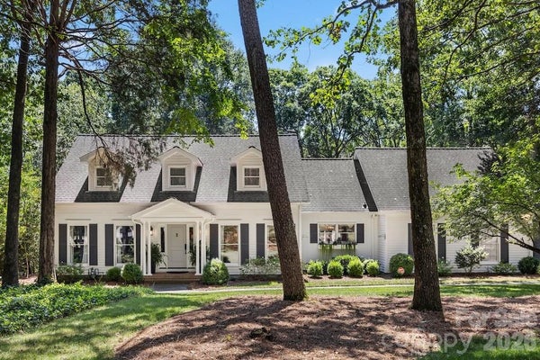 4234 ROTUNDA RD, CHARLOTTE, NC 28226 - Image 04929f90b3add0b1f9bbfebc0c46362b/902498331