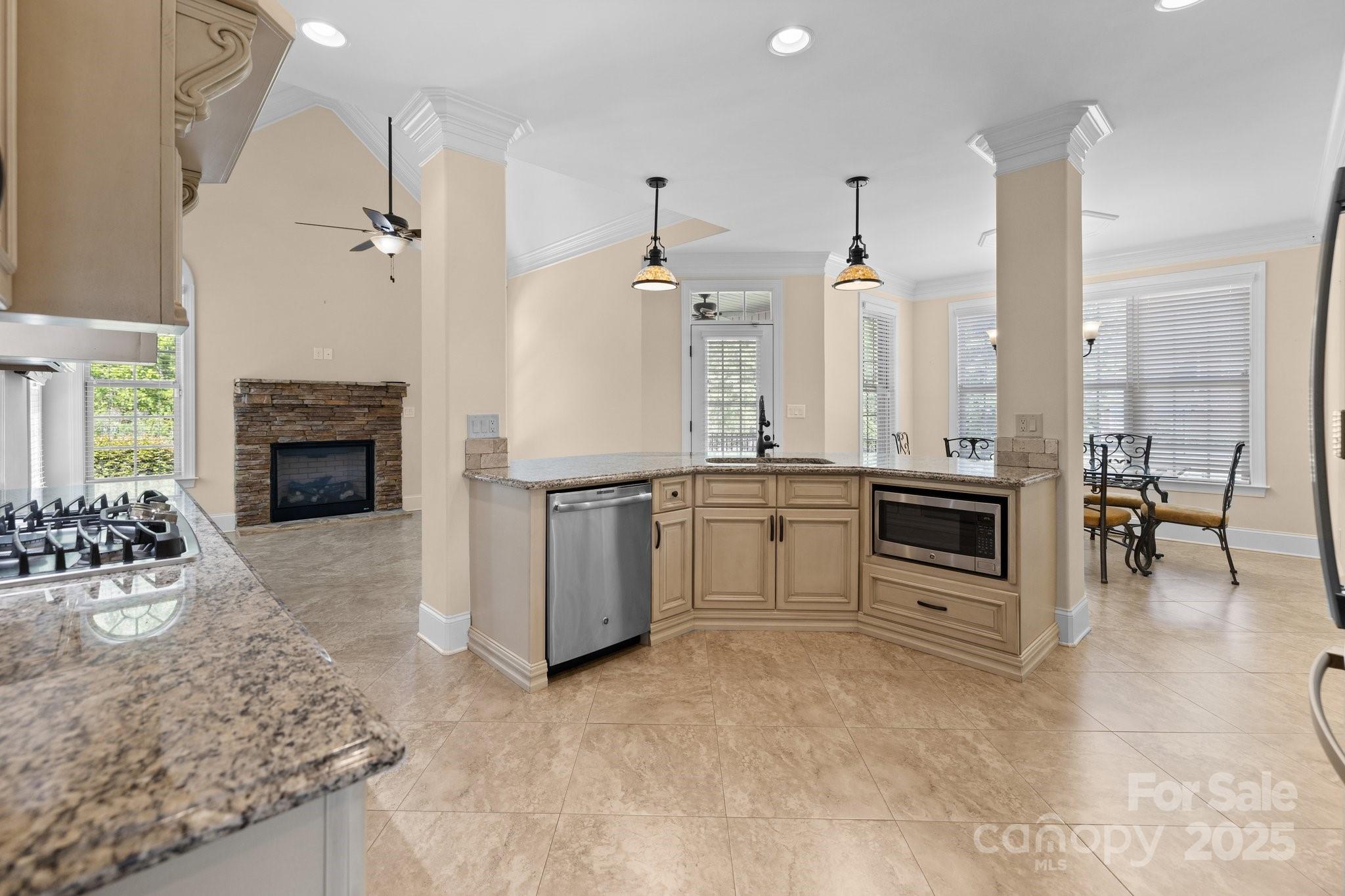 LAUREL CREEK - Residential