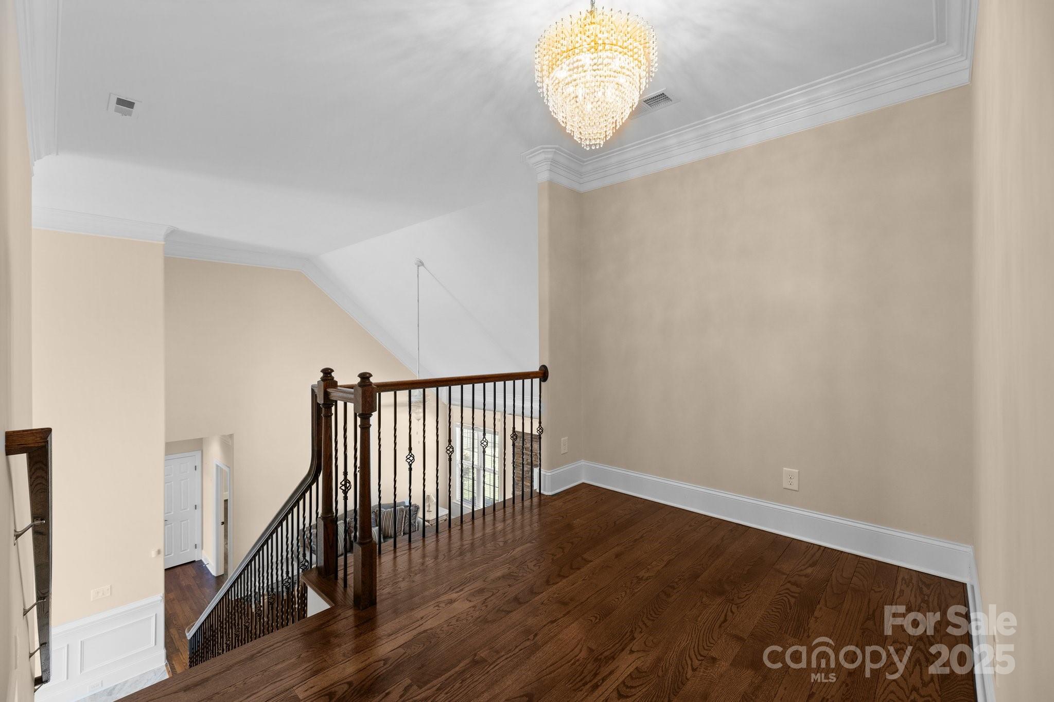 LAUREL CREEK - Residential