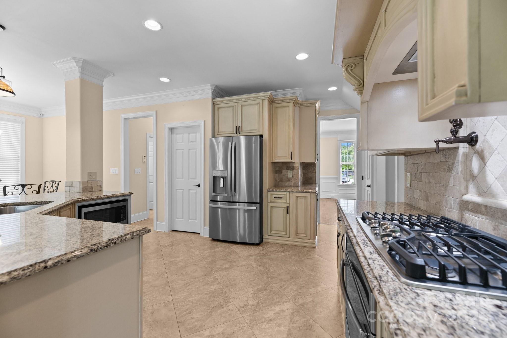 LAUREL CREEK - Residential