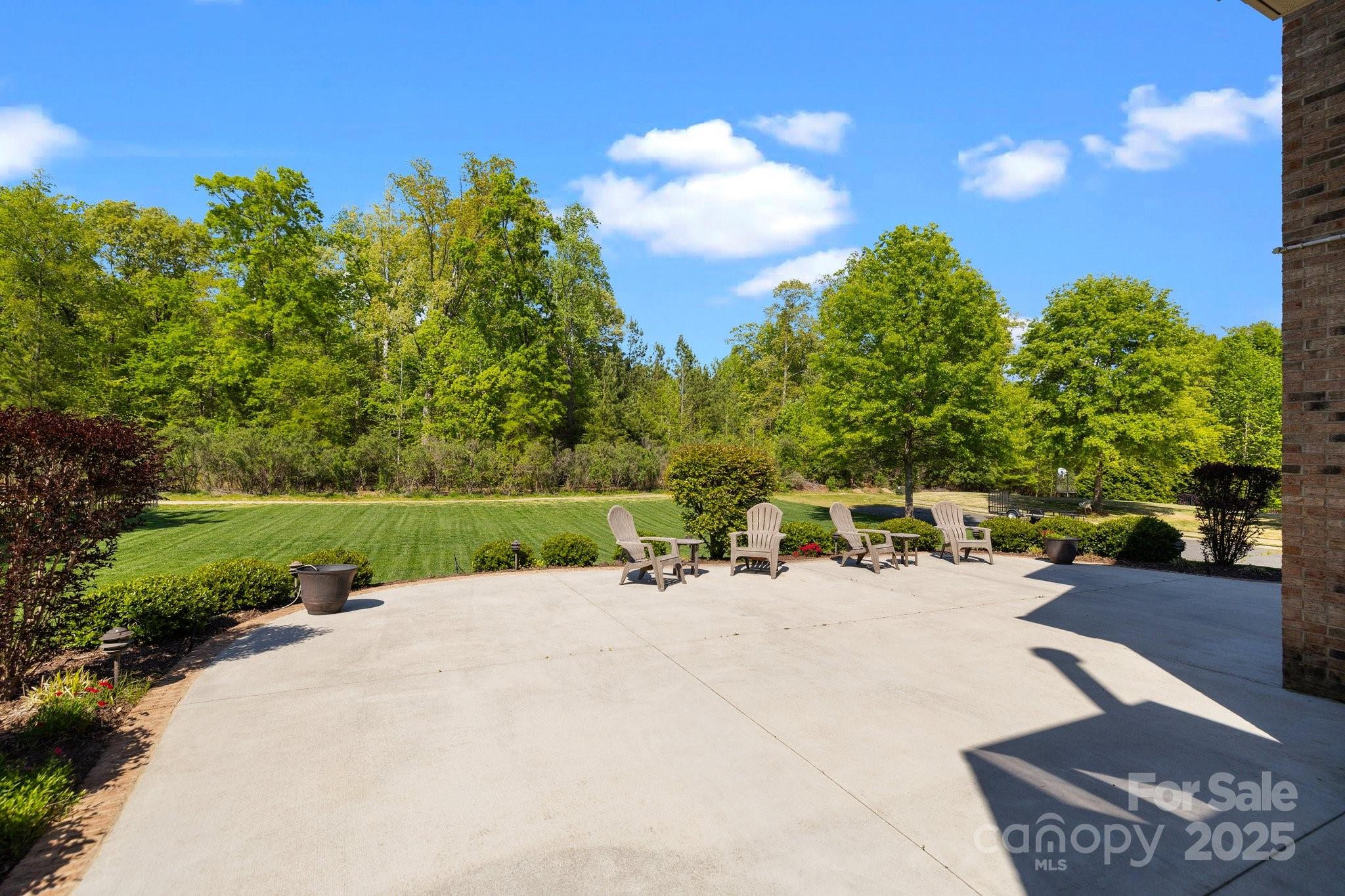 LAUREL CREEK - Residential