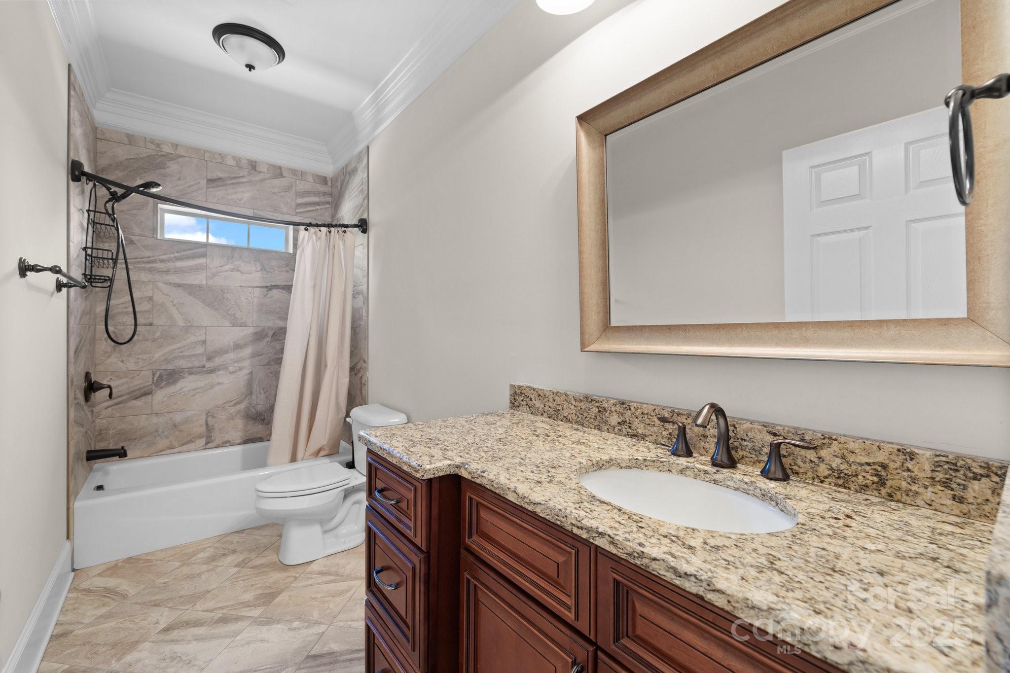 LAUREL CREEK - Residential