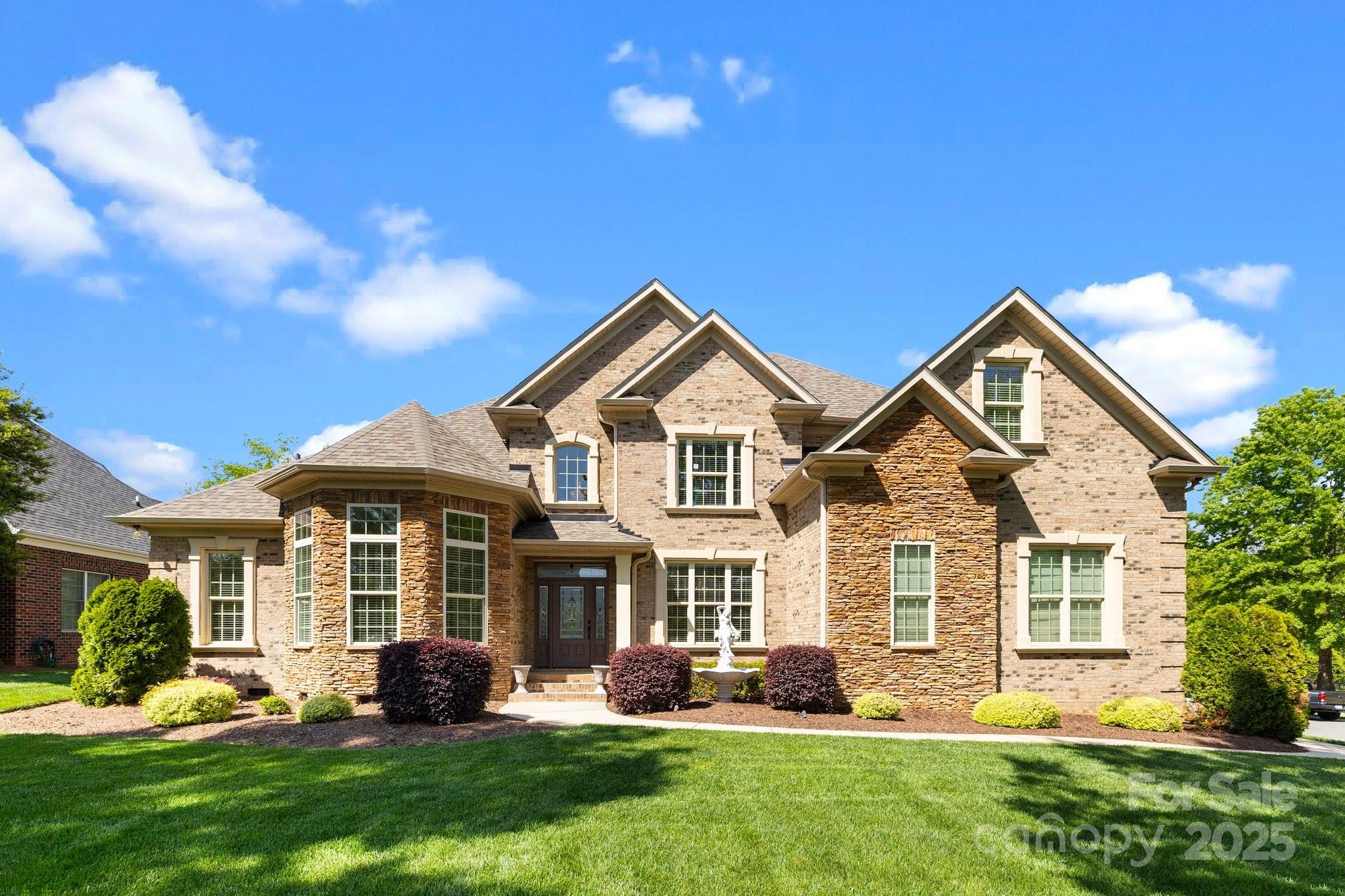 LAUREL CREEK - Residential