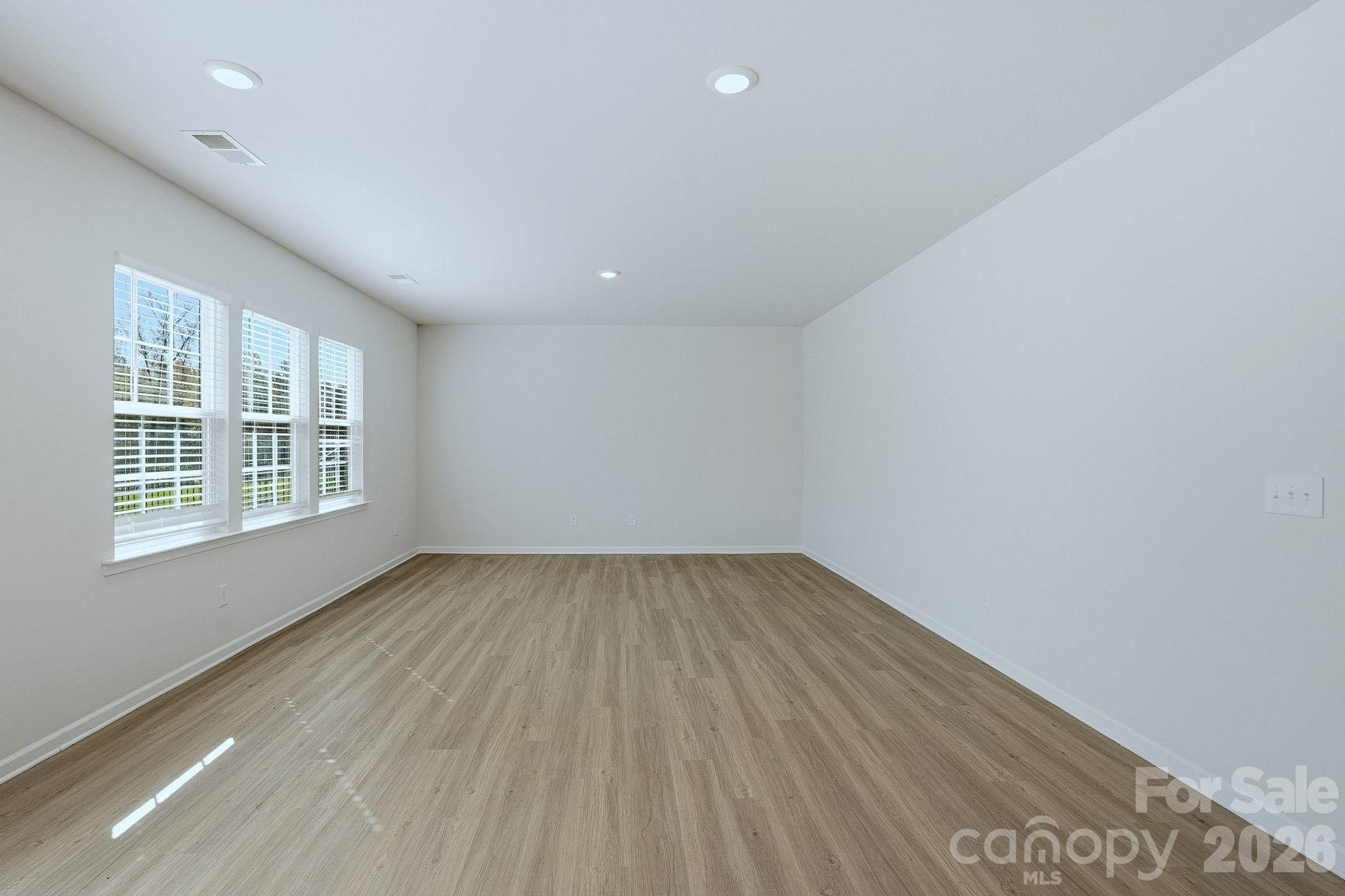 Falls Cove at Lake Norman - Residential