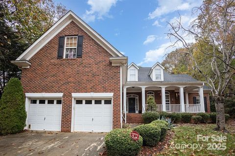 4605 Sarandon Court Charlotte NC 28215