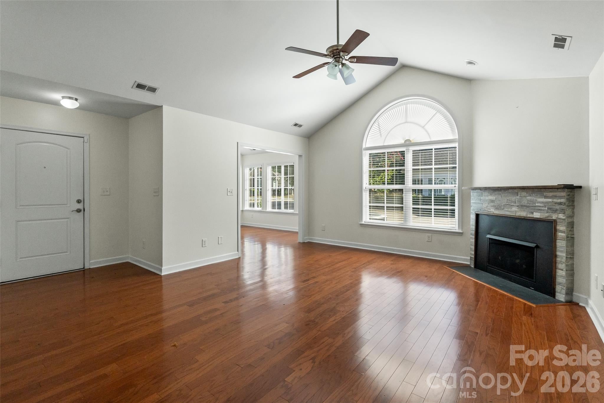 179 Lone Oak Circle
