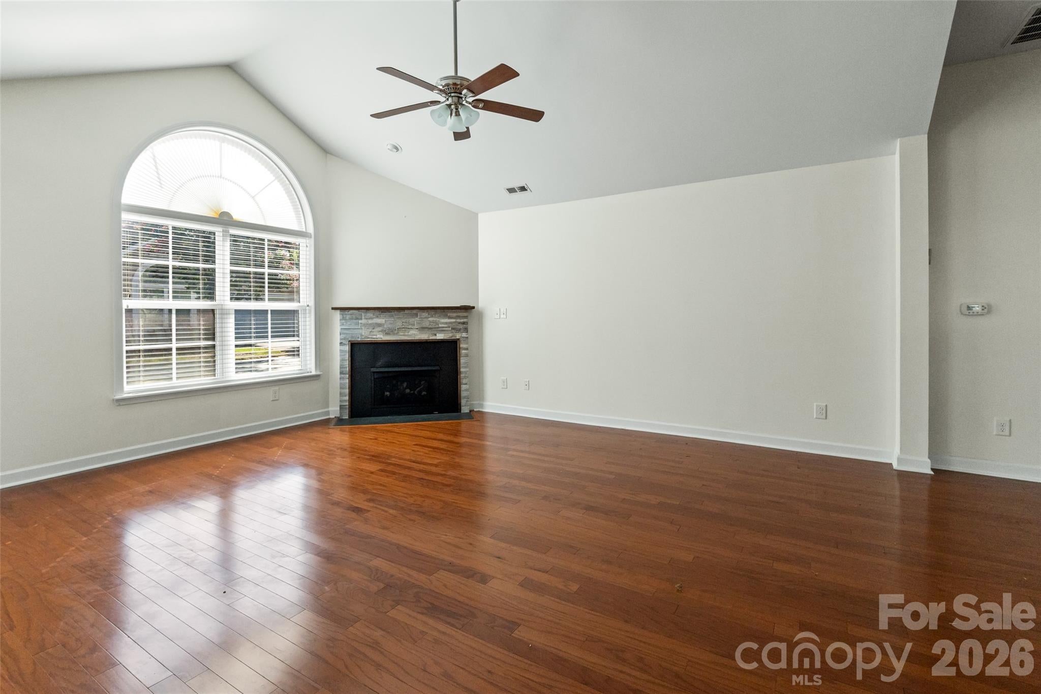 179 Lone Oak Circle