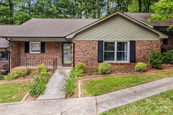 120 ASHBROOK DR, FORT MILL, SC 29715 - Image 04a4d33bdff04d8aa97f7707c8e531d8/3643466645
