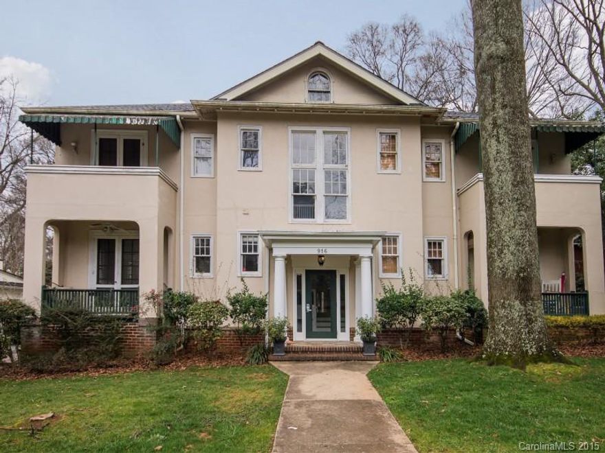 Charming condo in Myers Park! Awesome location just minutes to Uptown, dining & nightlife! Open layout. Hardwood floors, heavy crown molding, chair railing. Updated Kitchen cabinets & appliances including dishwasher. Good size family room. Nice Bedroom w/ WIC & access to balcony! Wonderful renovated bathroom! New Windows. Interior recently painted. Would make a great place to live or investment opportunity!