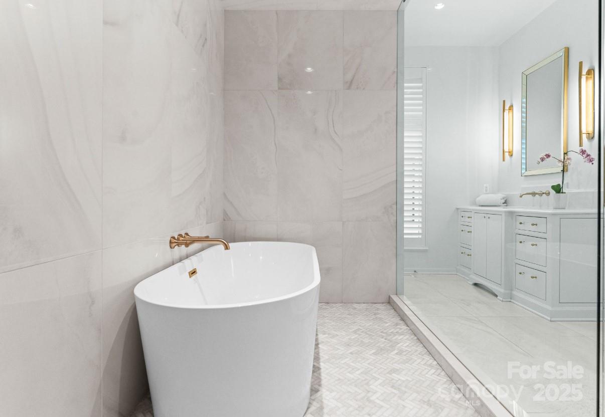 Kenwood Sharon Lane - Residential