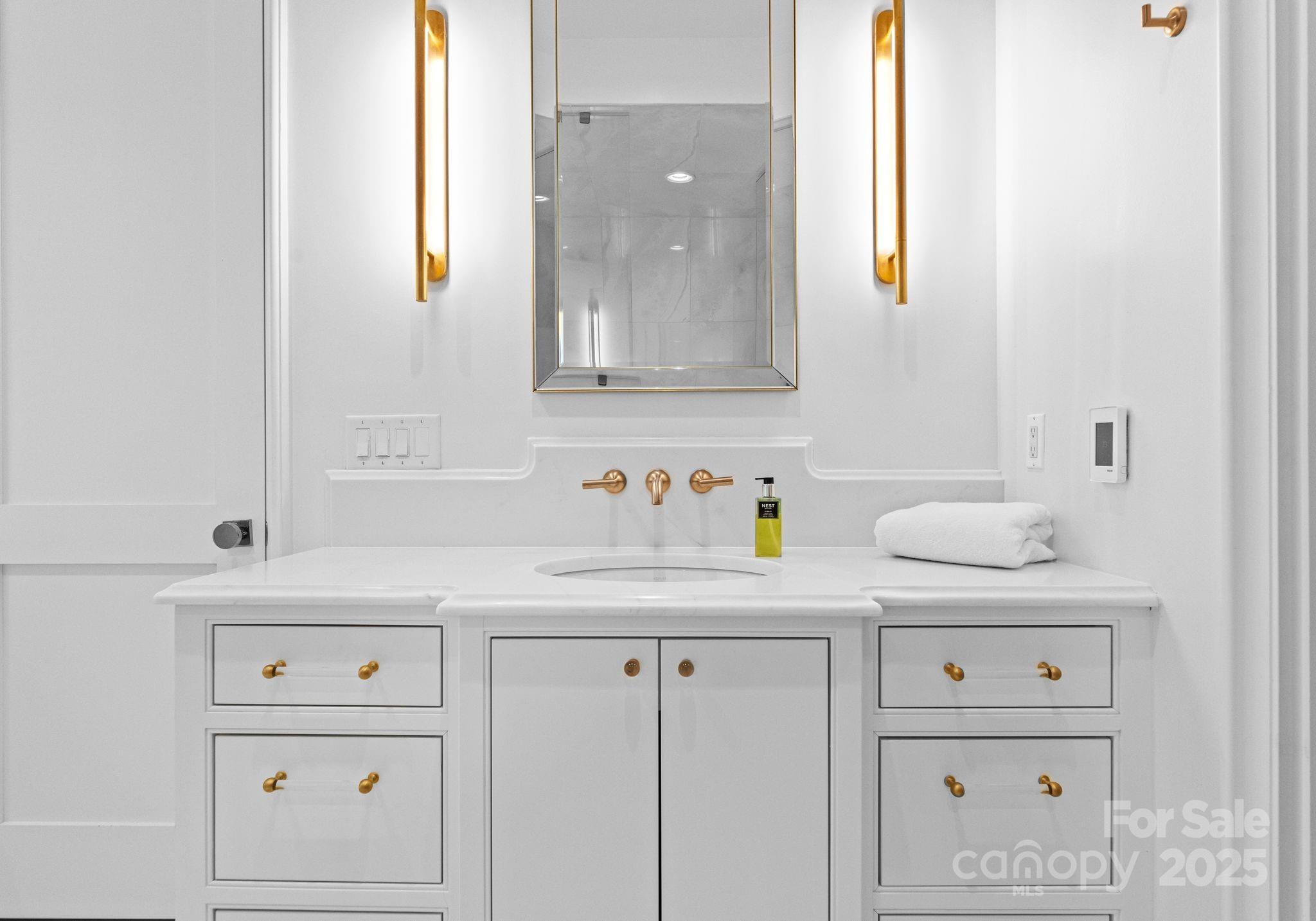 Kenwood Sharon Lane - Residential