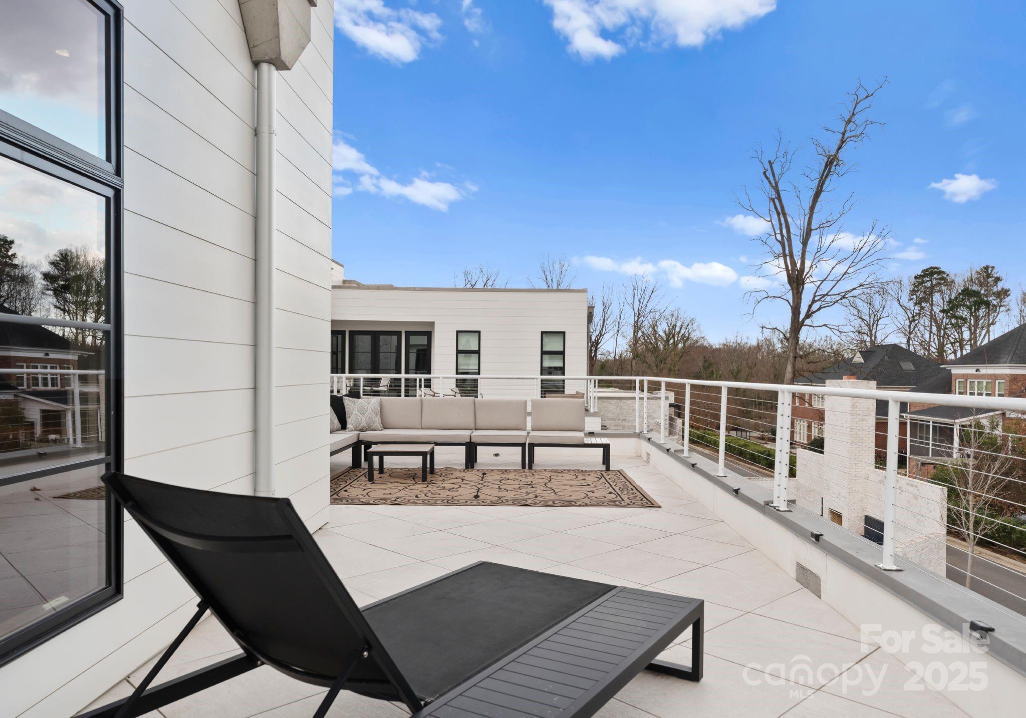 Kenwood Sharon Lane - Residential