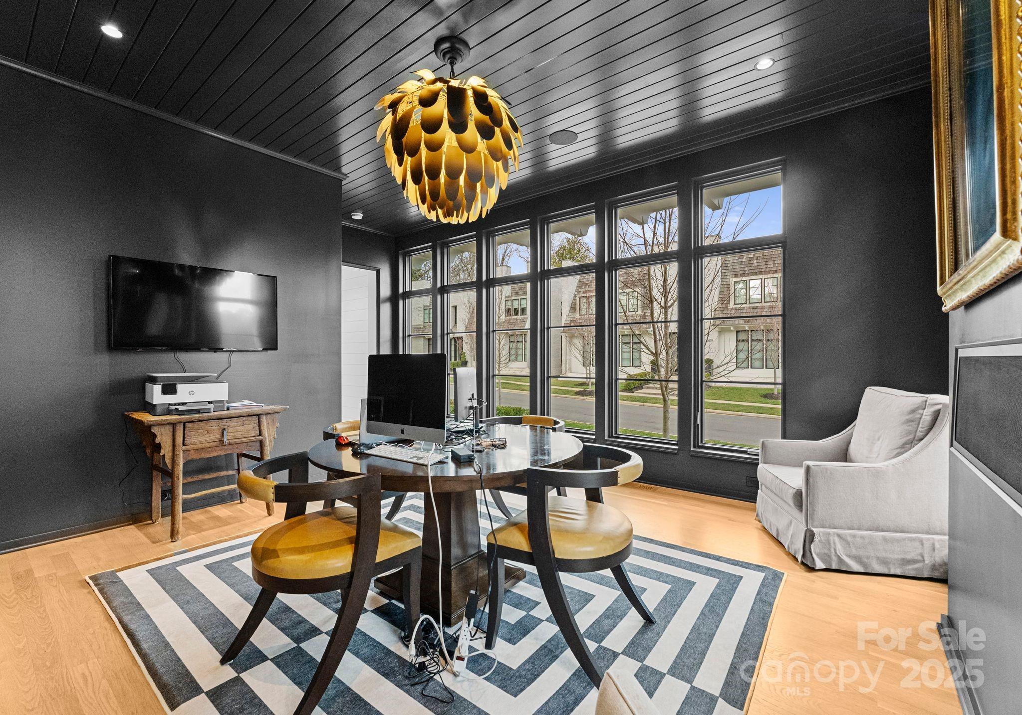 Kenwood Sharon Lane - Residential