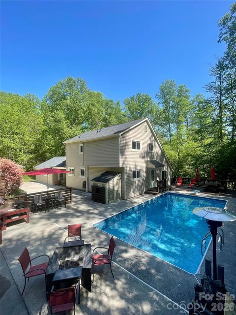 Photo of 33 Lovers Loop Road, Asheville, NC 28803 (MLS # 4375358)