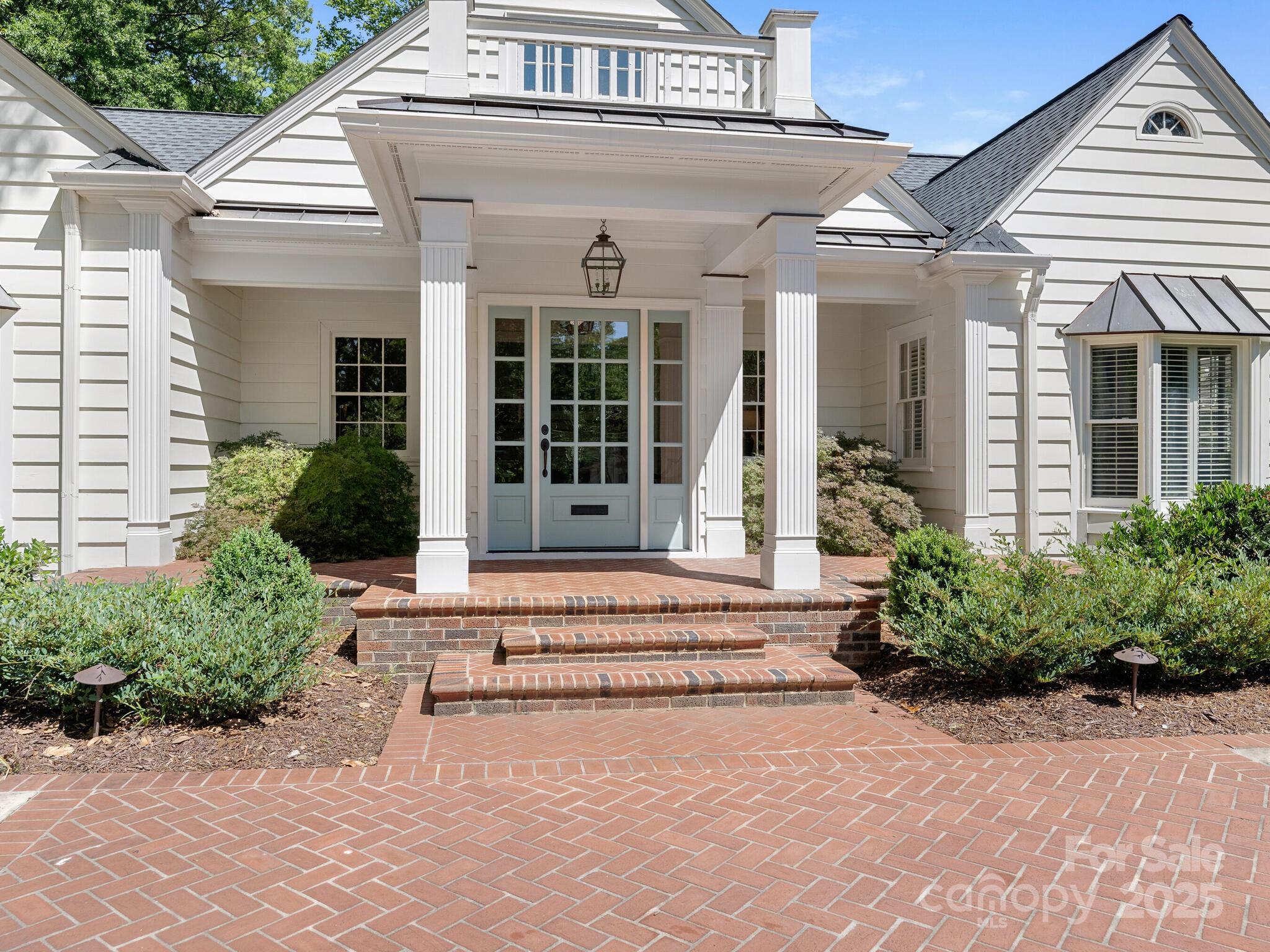 2410 Vernon Drive
