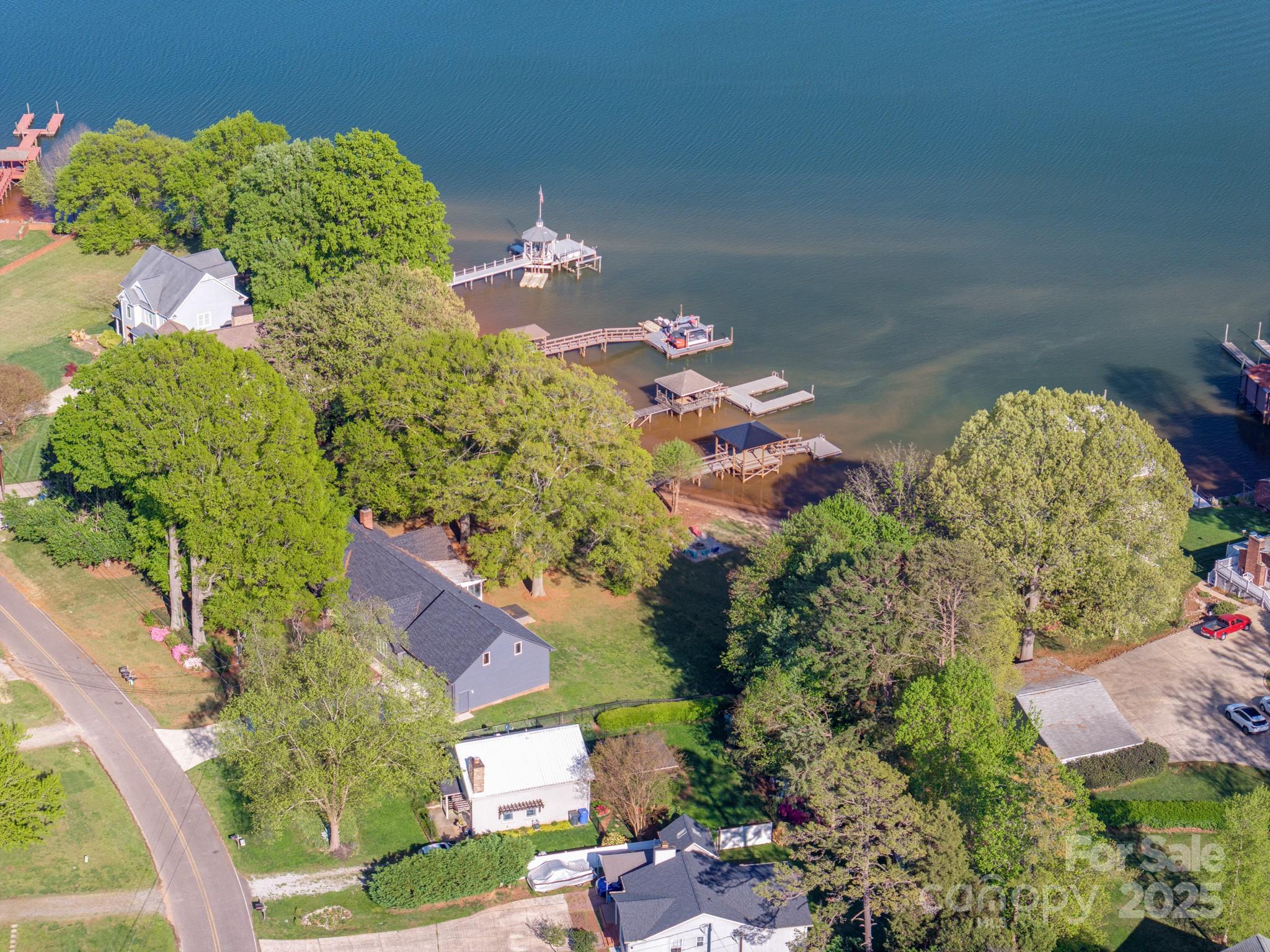 Commodore Peninsula - Residential