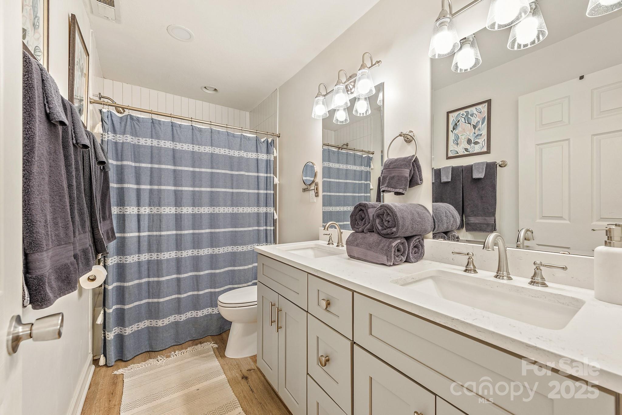 Commodore Peninsula - Residential