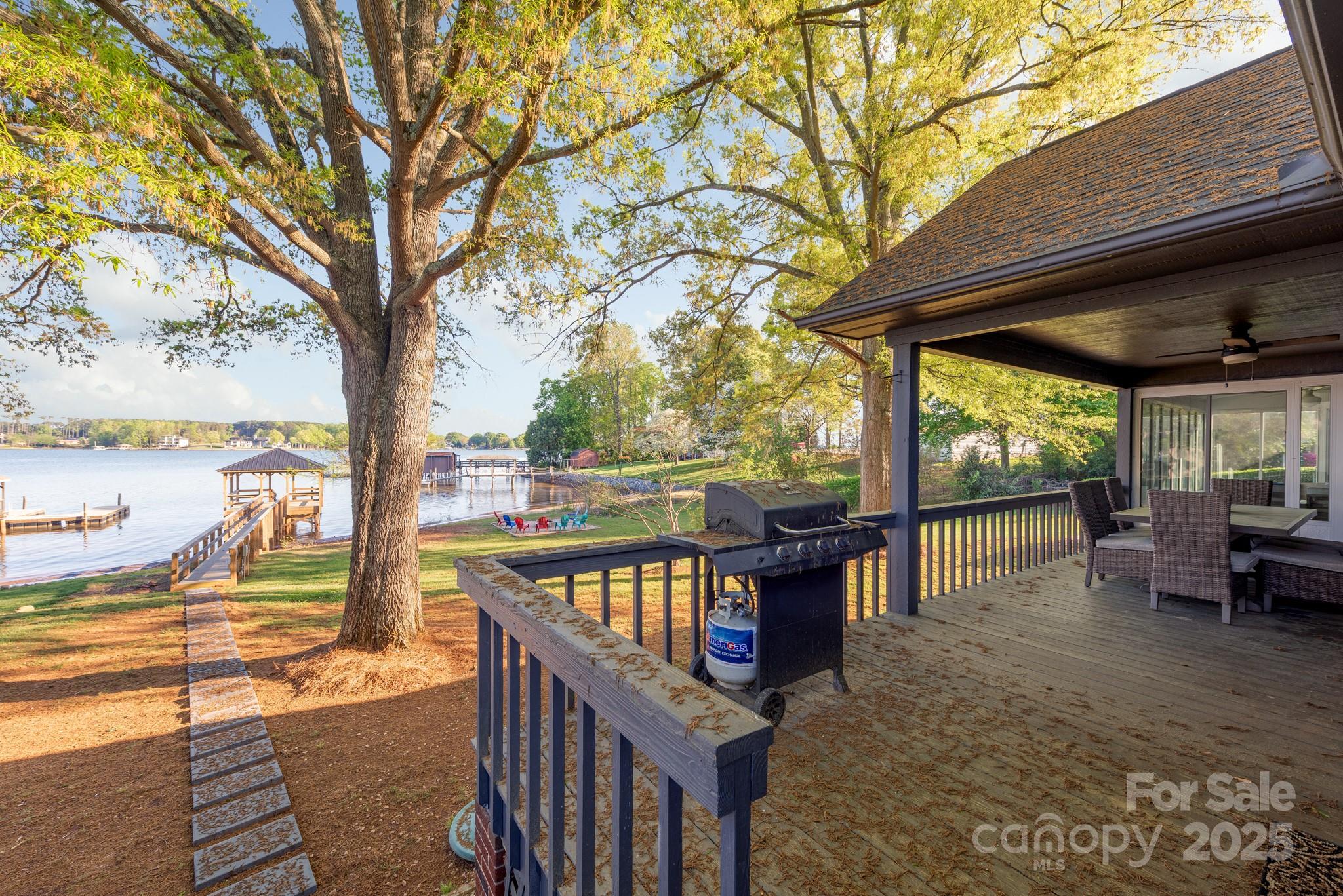 Commodore Peninsula - Residential