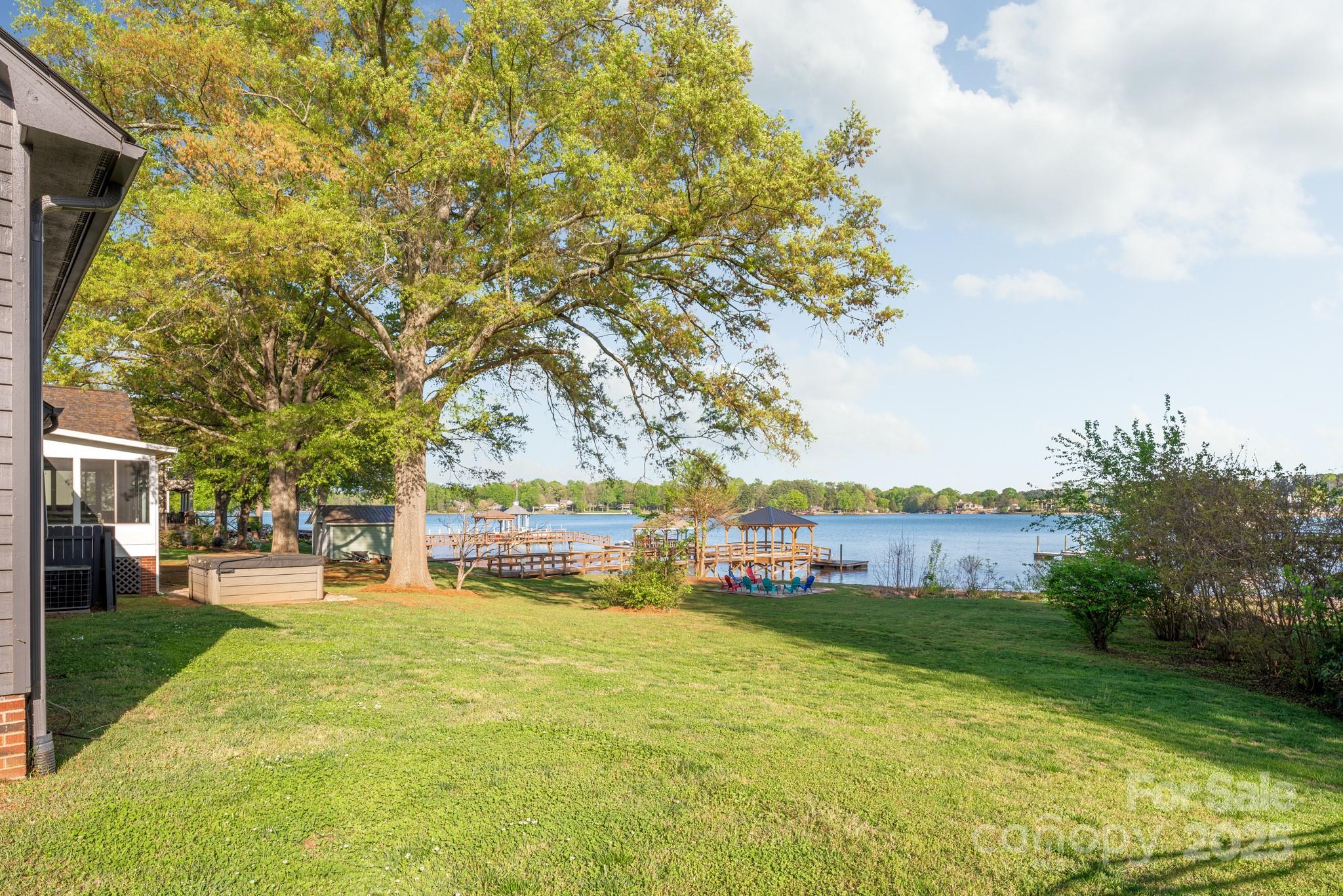 Commodore Peninsula - Residential