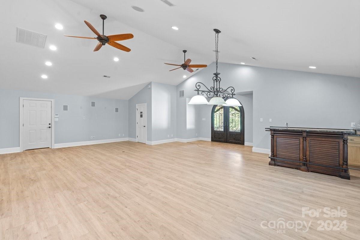 The Palisades - Residential