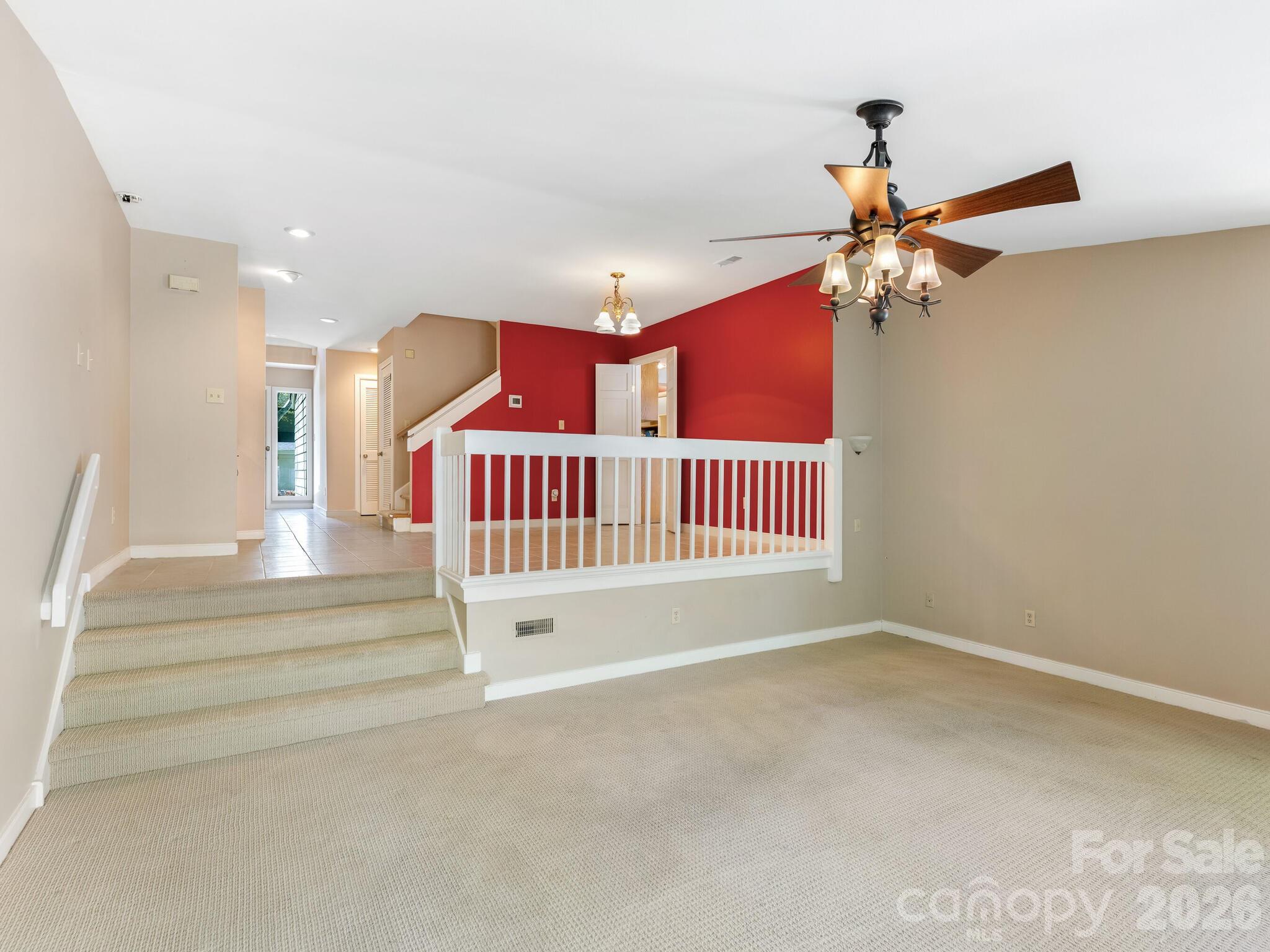 Sharon View Place - Residential