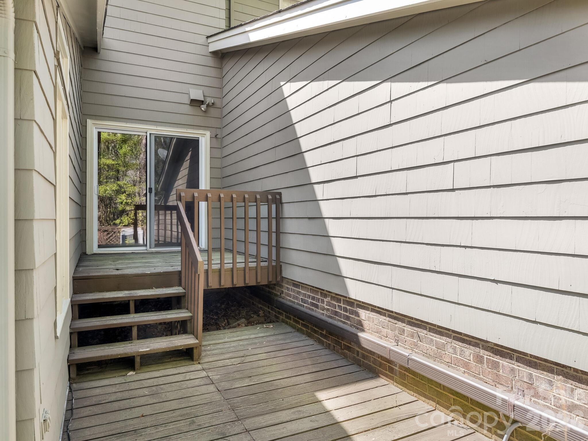 Sharon View Place - Residential