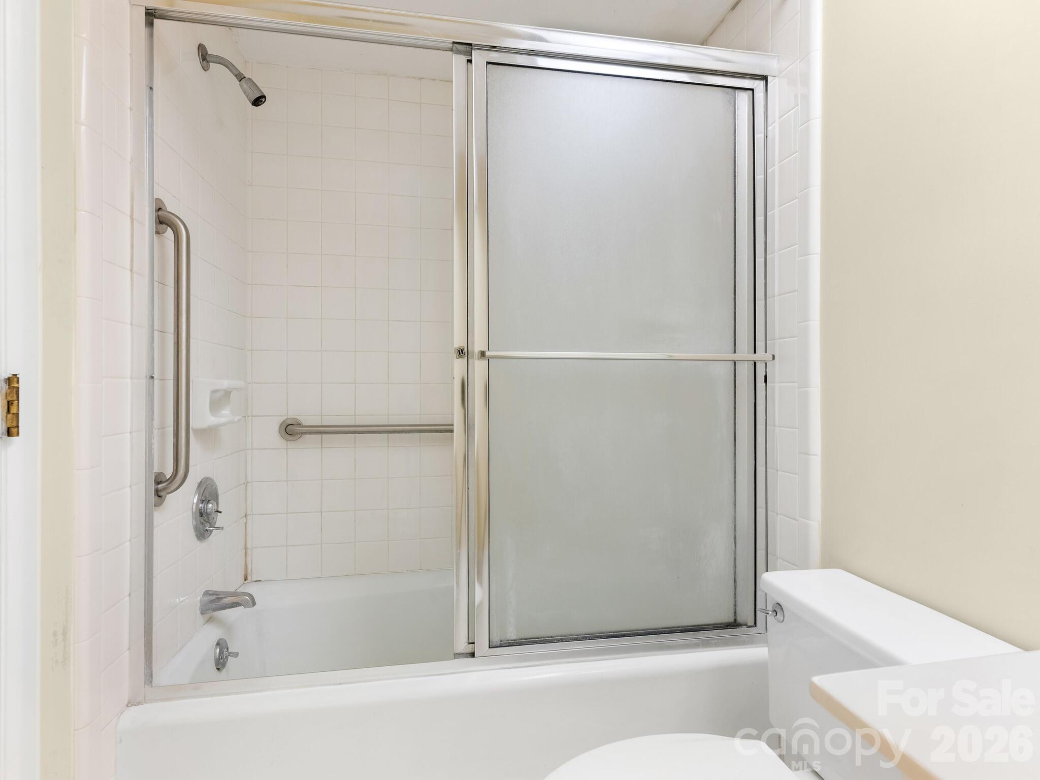 Sharon View Place - Residential