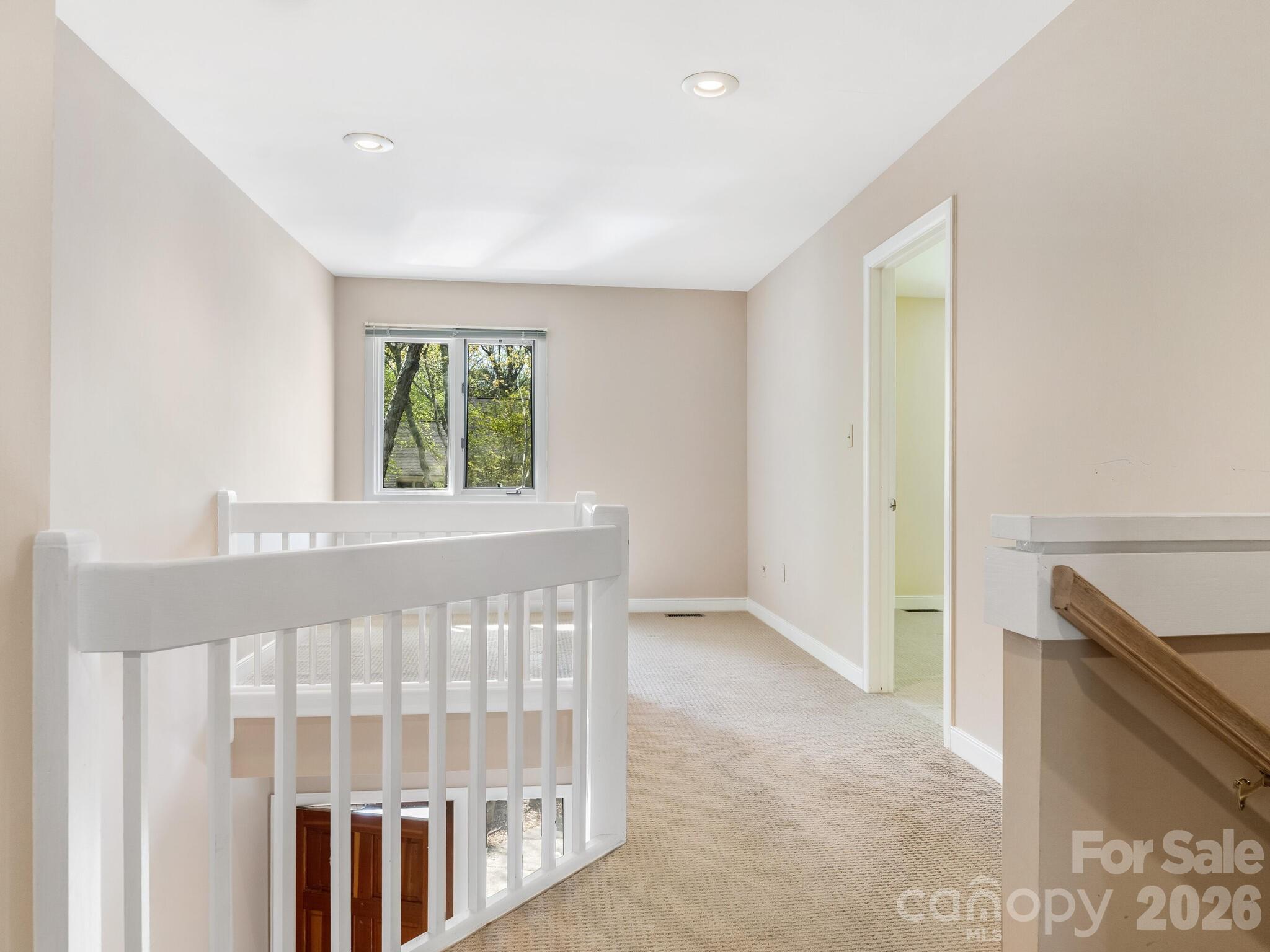 Sharon View Place - Residential