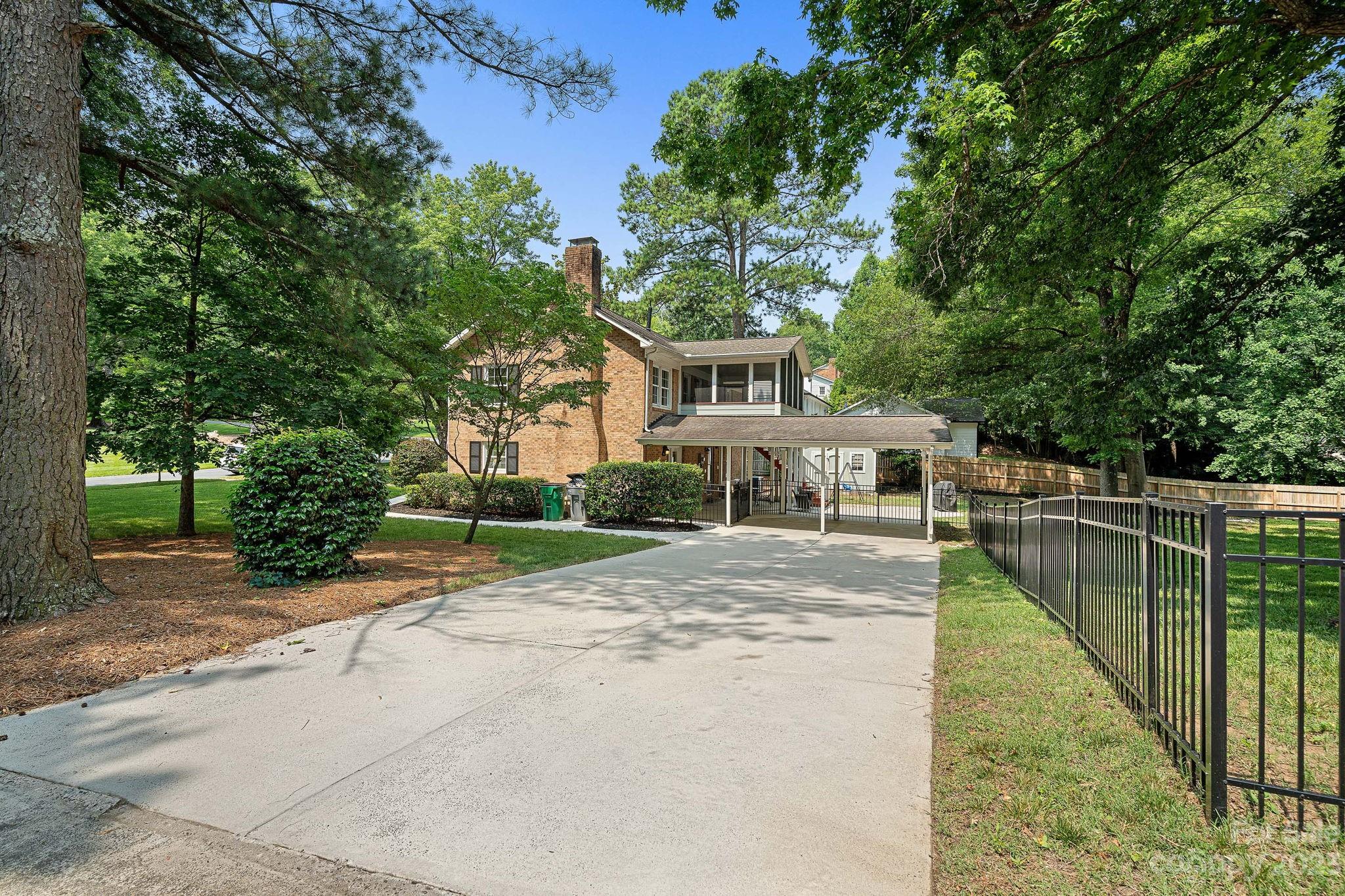 Beverly Woods - Residential