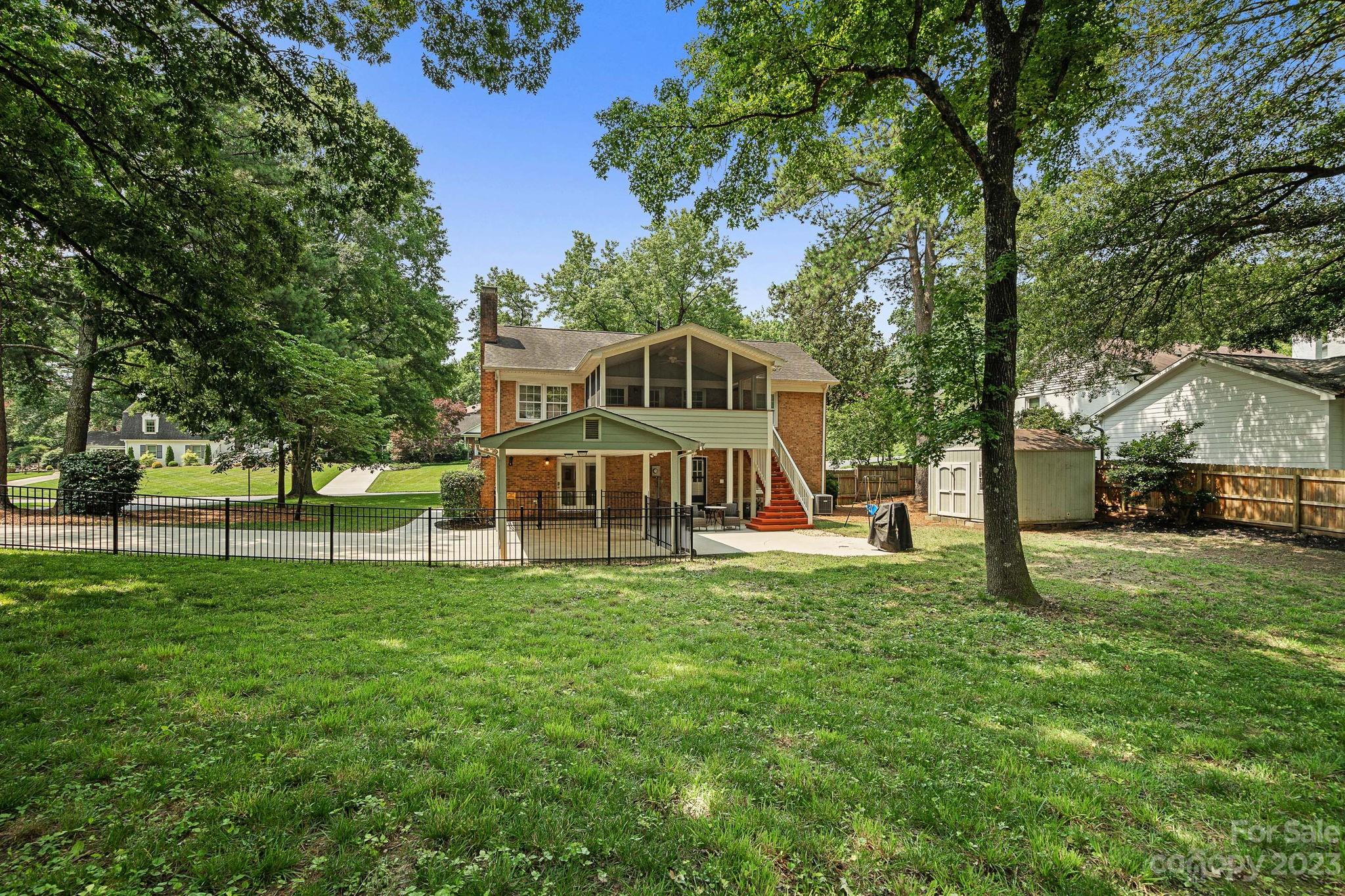Beverly Woods - Residential