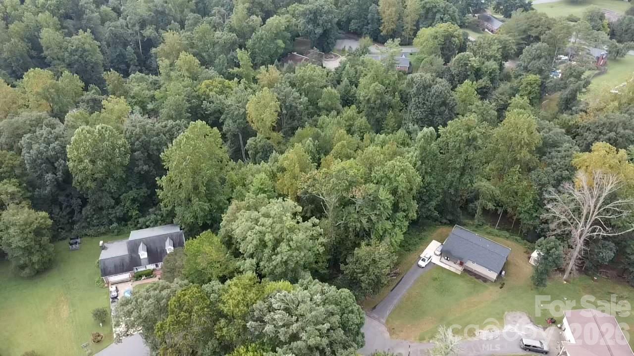 000 Mountainside Court