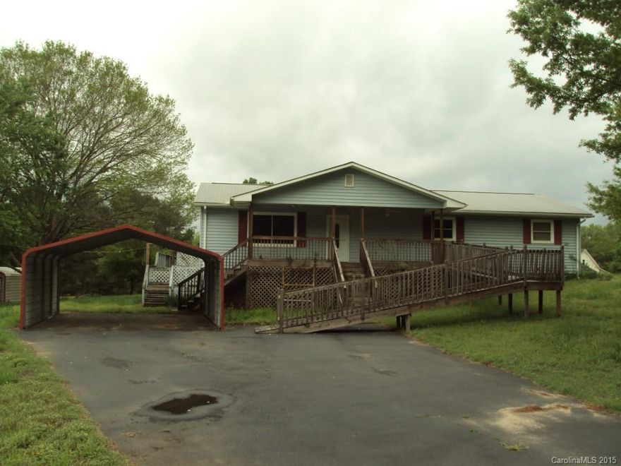 Home that is in good condition that has a lot of potential.  1 acre lot located on a quite street.  No HOA fees with private well and septic.  This is a must see and would make for a great home.  Old Republic Home Warranty is being offered with sale of this home.