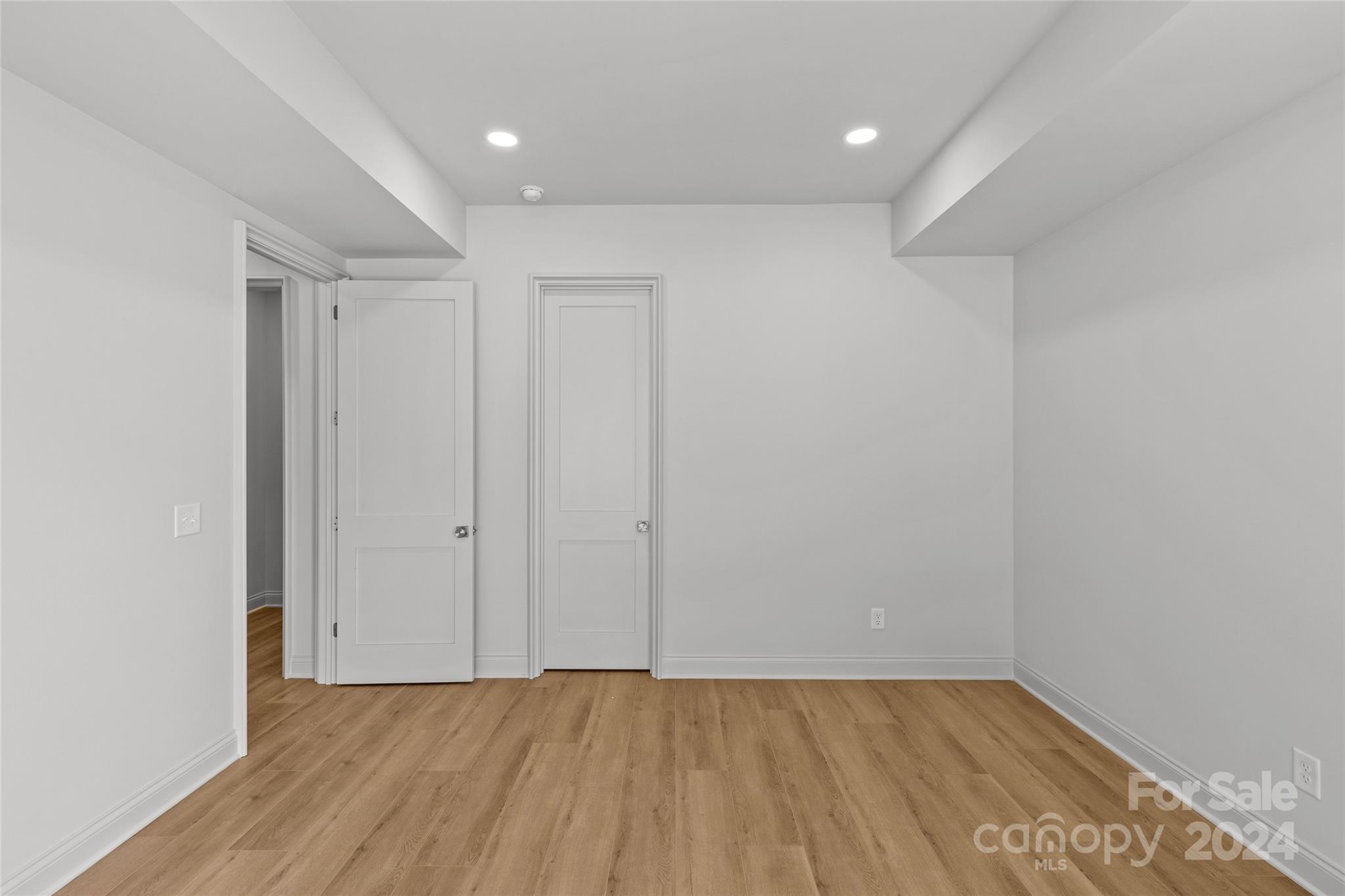 Lansdowne - Residential