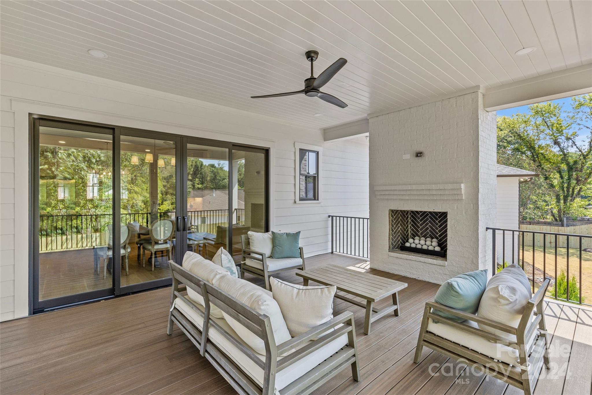 Lansdowne - Residential