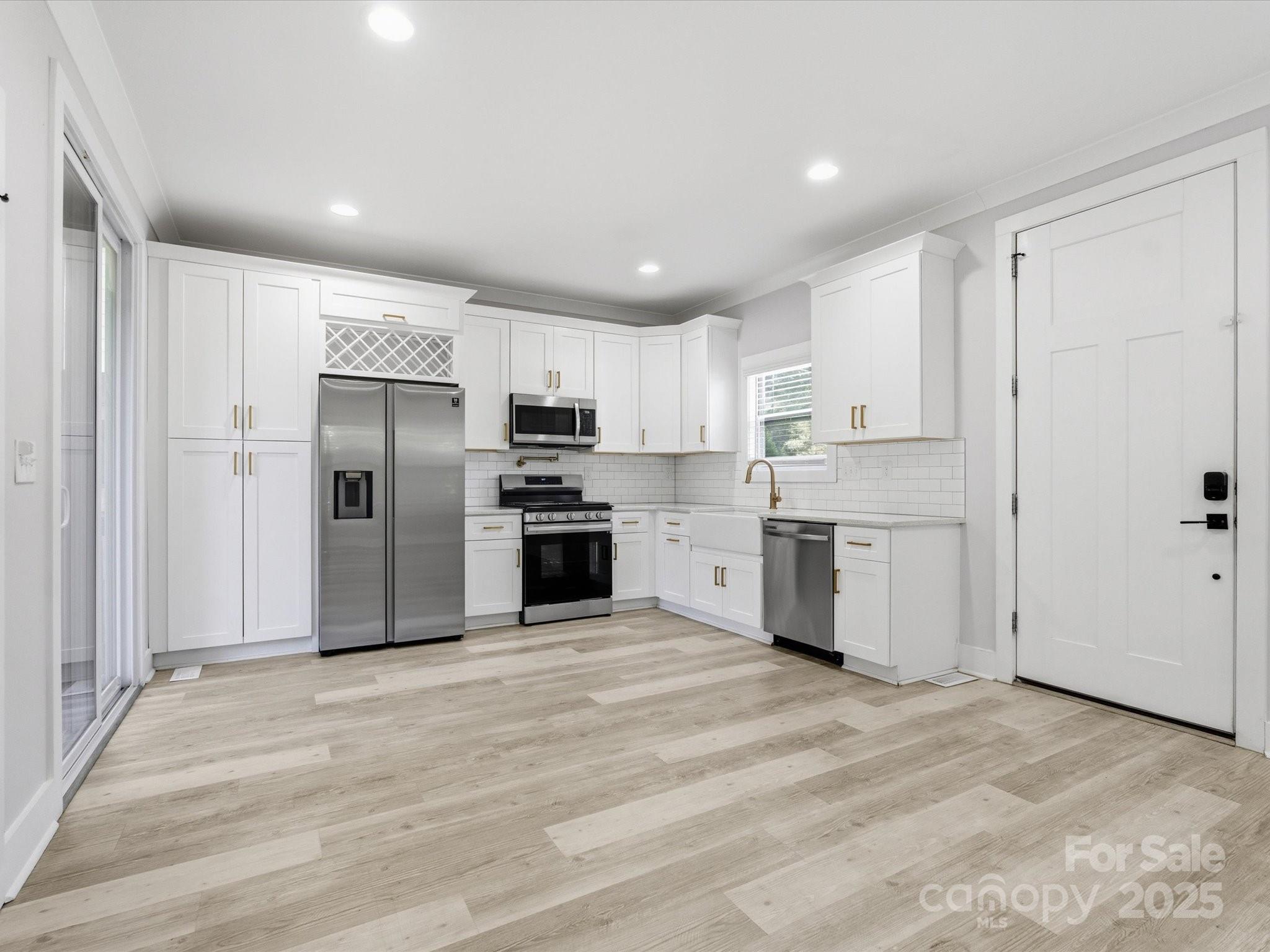 1644 Eastway Drive