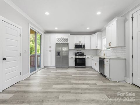 1644 Eastway Drive Charlotte NC 28205