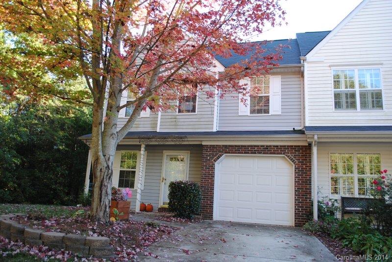 Elizabeth Townes - Residential Lease