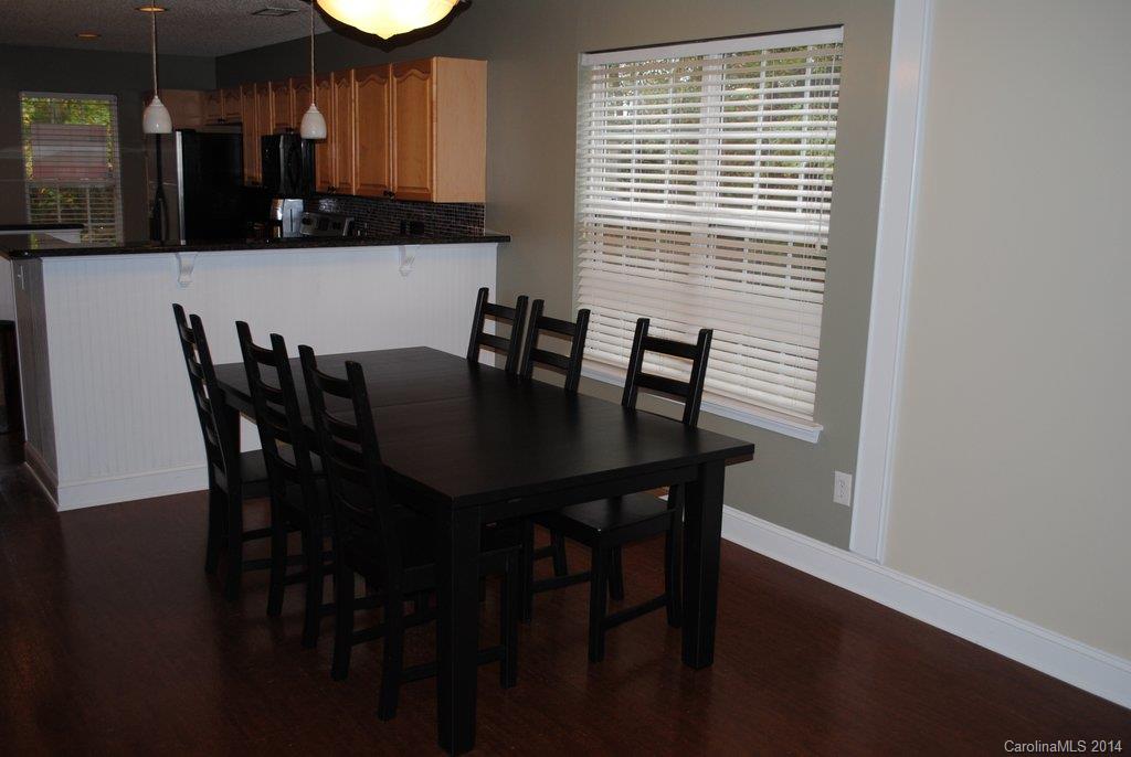 Elizabeth Townes - Residential Lease