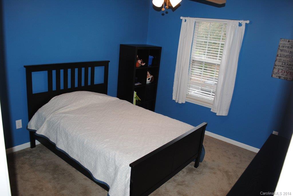 Elizabeth Townes - Residential Lease