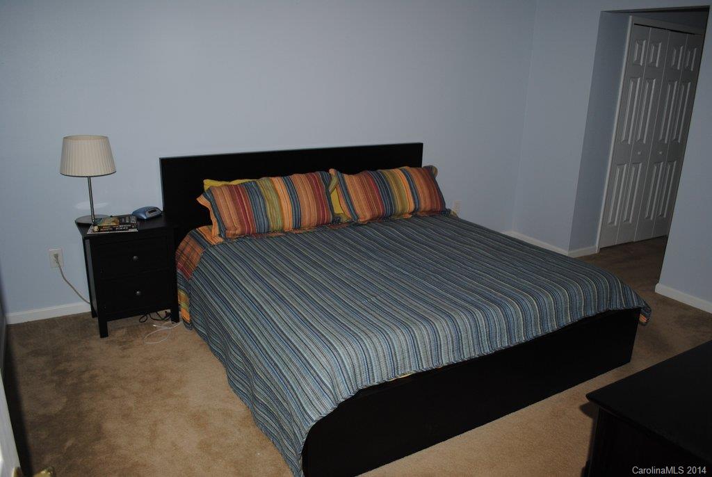 Elizabeth Townes - Residential Lease