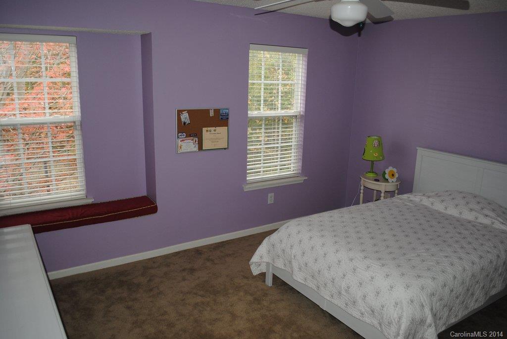 Elizabeth Townes - Residential Lease